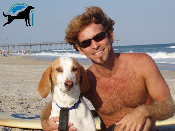 Lemon Walker Hound BuddyLongDog—namesake of PerroLargo—and Erik in Wrightsville Beach, North Carolina, October 2009